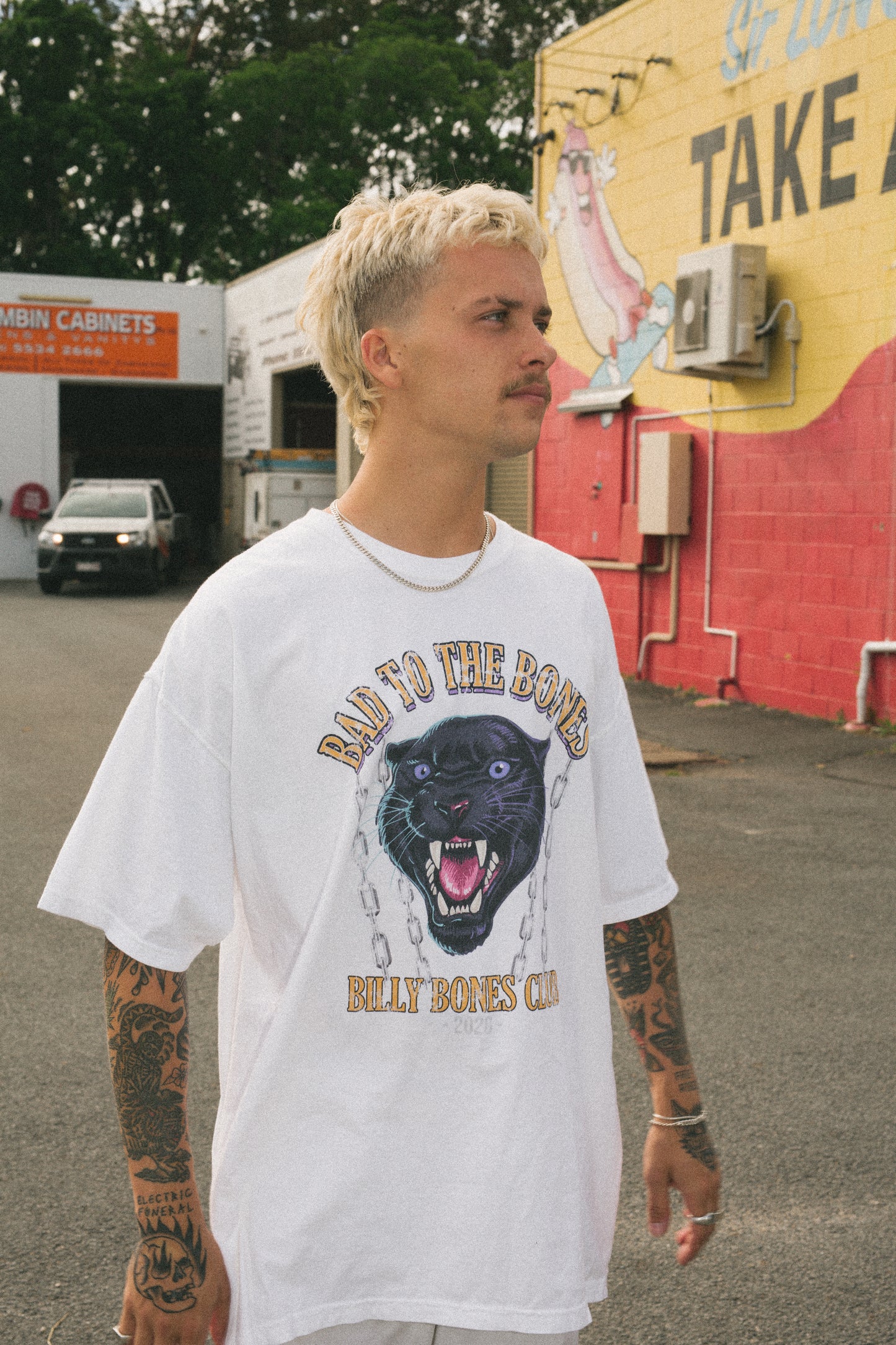 BAD PANTHER Tee - Vintage White