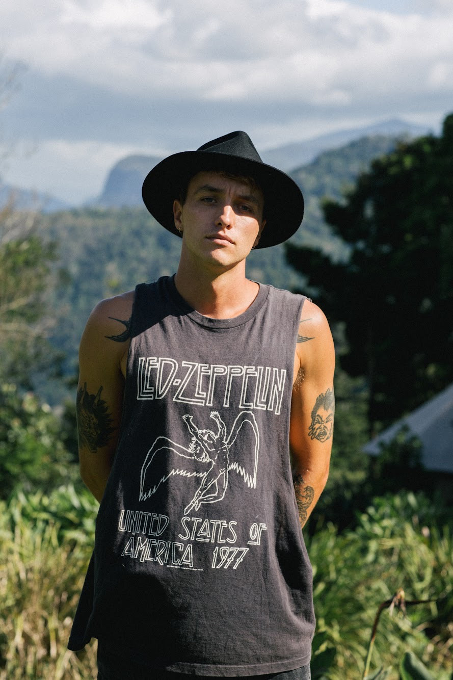 Black Wolf - Wide Brim Fedora