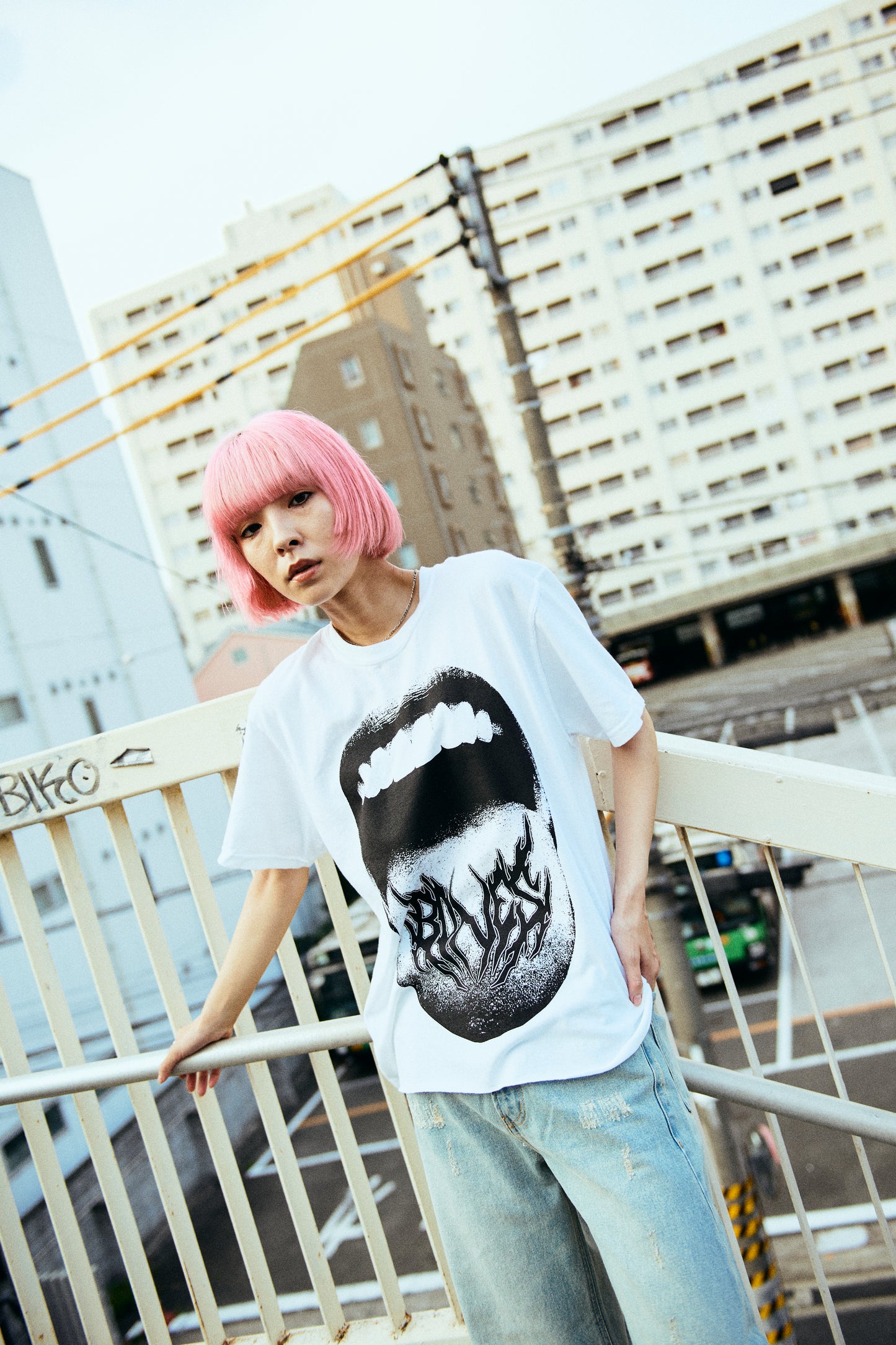 Mad Mouth Chopped Tee Vintage White